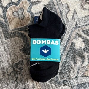 NWT Bombas Classic Black Socks